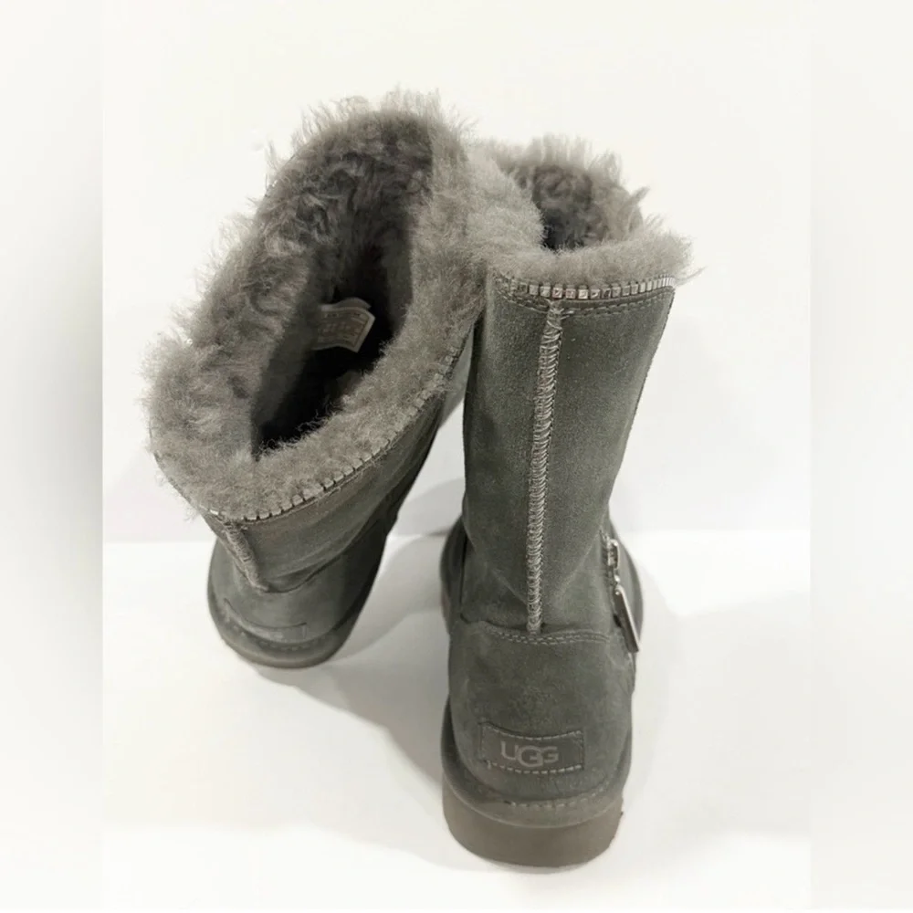UGG Swarovski Crystal Zip Gray Sheepskin Boots Women 8 Winter